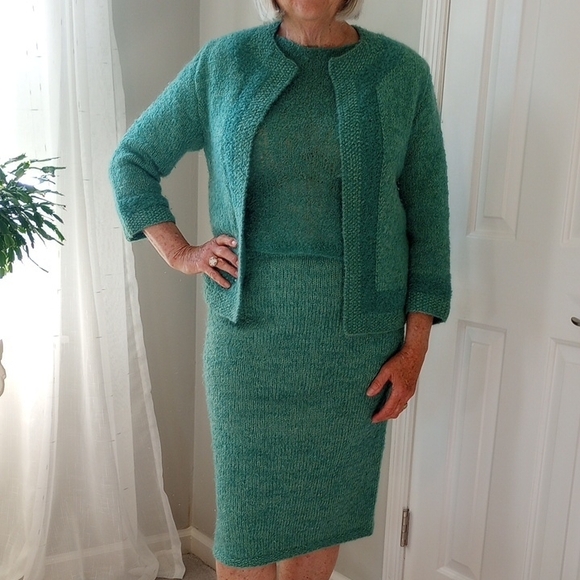 Dresses & Skirts - Vintage Hand Knit Deep Turquoise Skirt Set